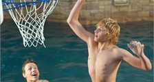 Water basketball at Center Parcs Les Ardennes