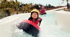 Wild Water rafting at Center Parcs Park De Haan