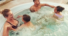 Hot tubs at Center Parcs De Huttenheugte