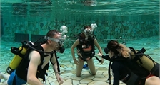 Kids Diving Introduction at Center Parcs De Huttenheugte