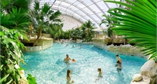 Stand Up Paddling at Center Parcs Les Trois Forêts