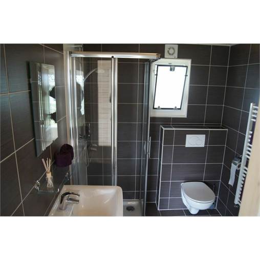 Chalet Fins--(D-4) at Maasduinen