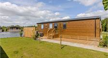 Chalet - Alder Executive Waterside 4C4 at Landal Woodland Lakes